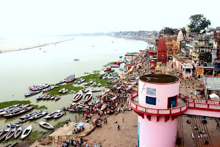 Guides Go Extra Mile for the Domestic Tourists in Banaras — Meeratales