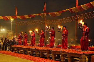 Guides Go Extra Mile for the Domestic Tourists in Banaras